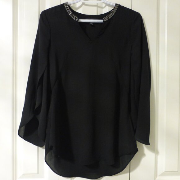 LE CHATEAU black flutter sleeve chiffon top with silver shimmery beads - Picture 1 of 11